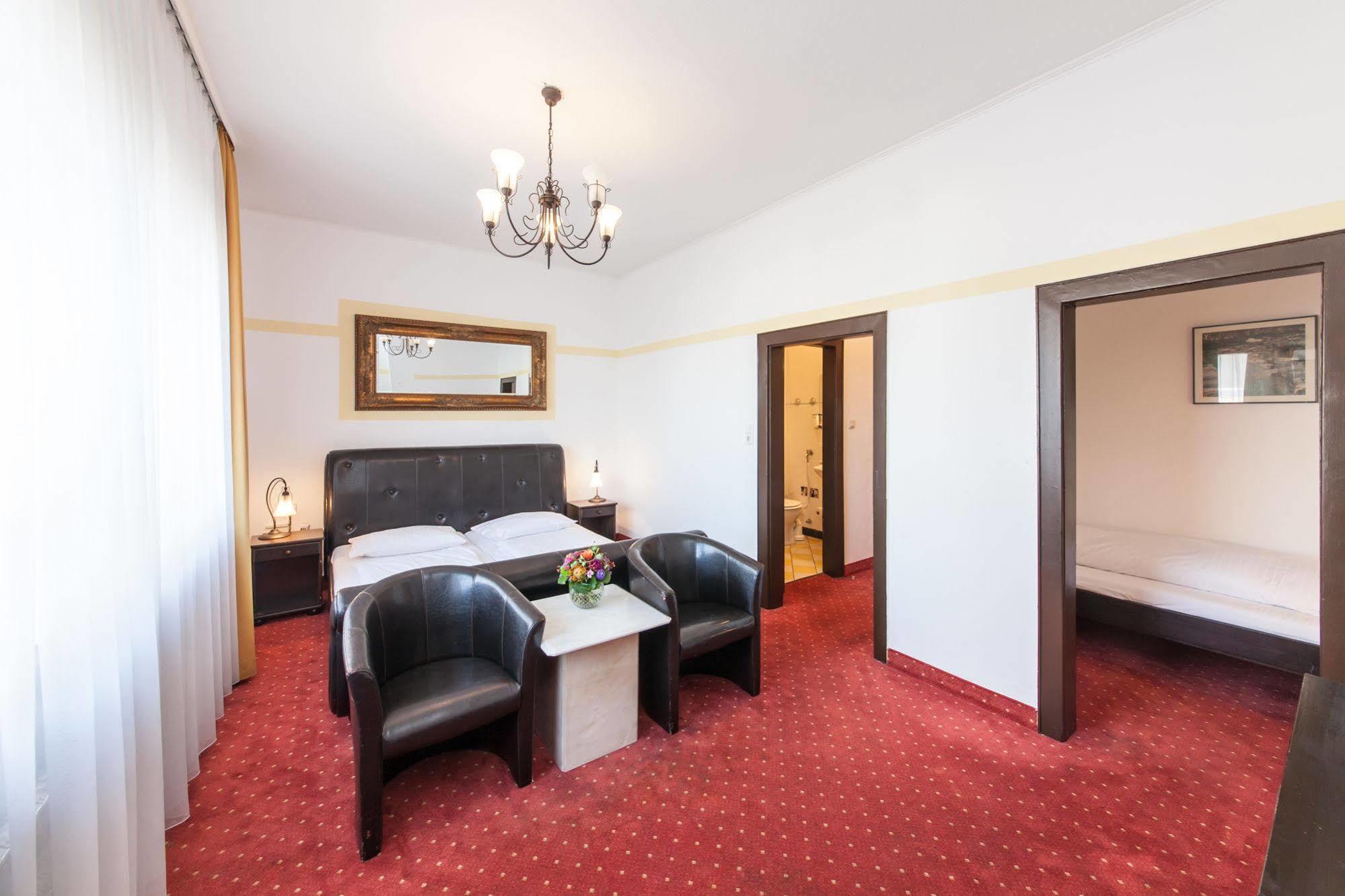 Hotel An Der Oper Duesseldorf Zewnętrze zdjęcie