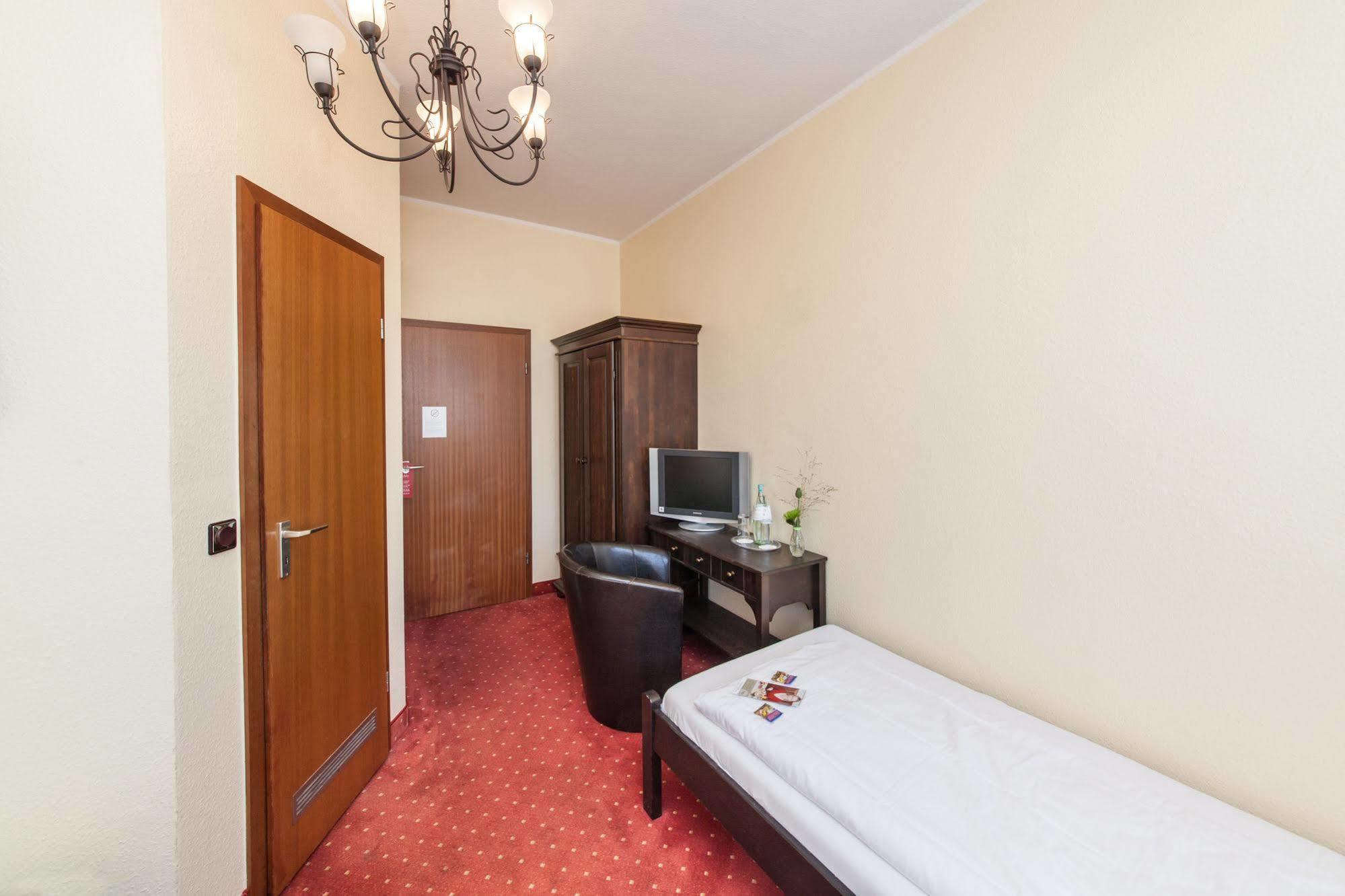 Hotel An Der Oper Duesseldorf Zewnętrze zdjęcie