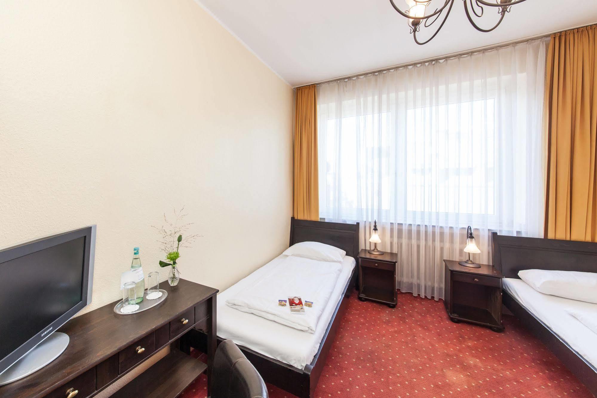 Hotel An Der Oper Duesseldorf Zewnętrze zdjęcie