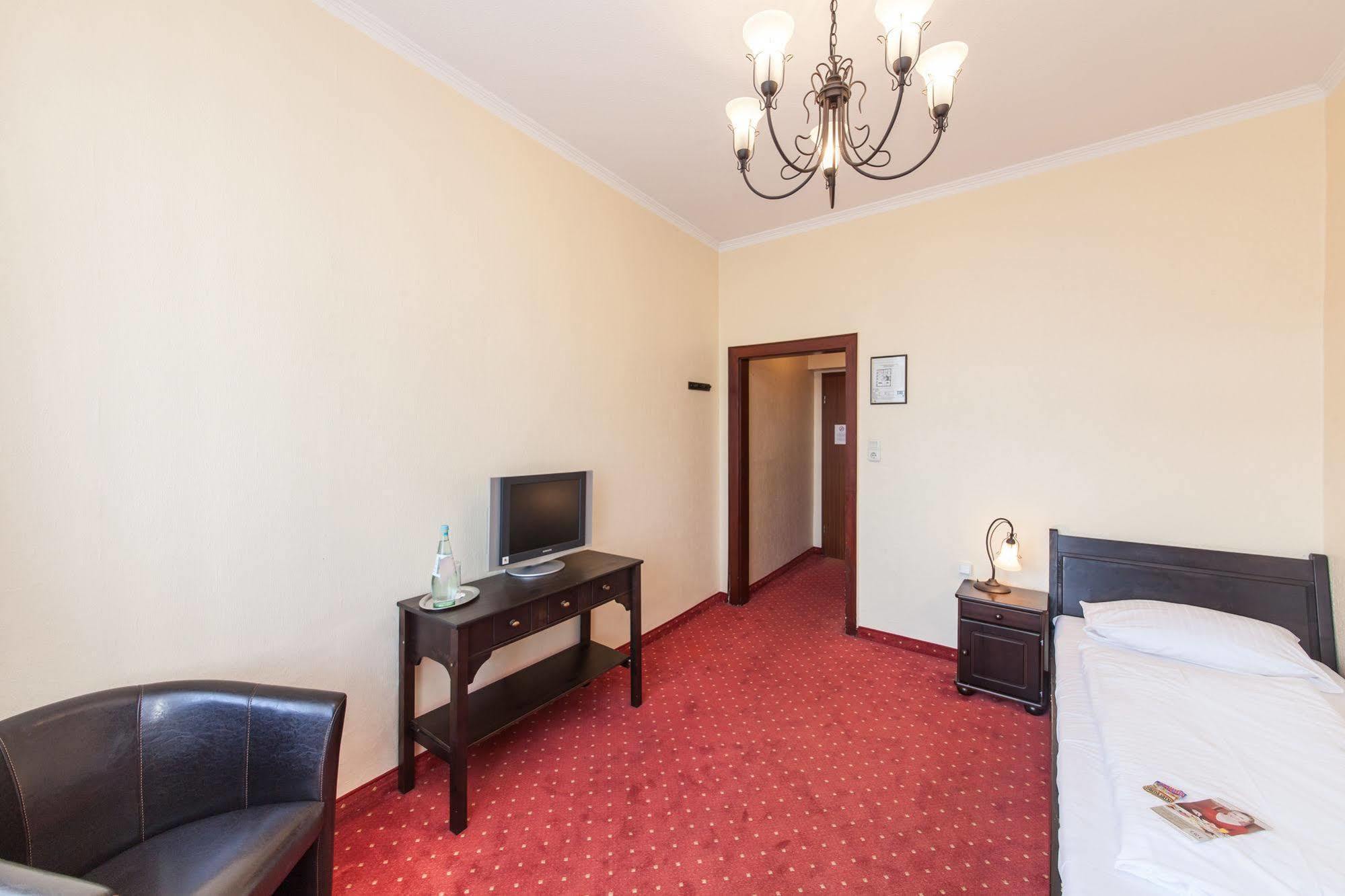 Hotel An Der Oper Duesseldorf Zewnętrze zdjęcie