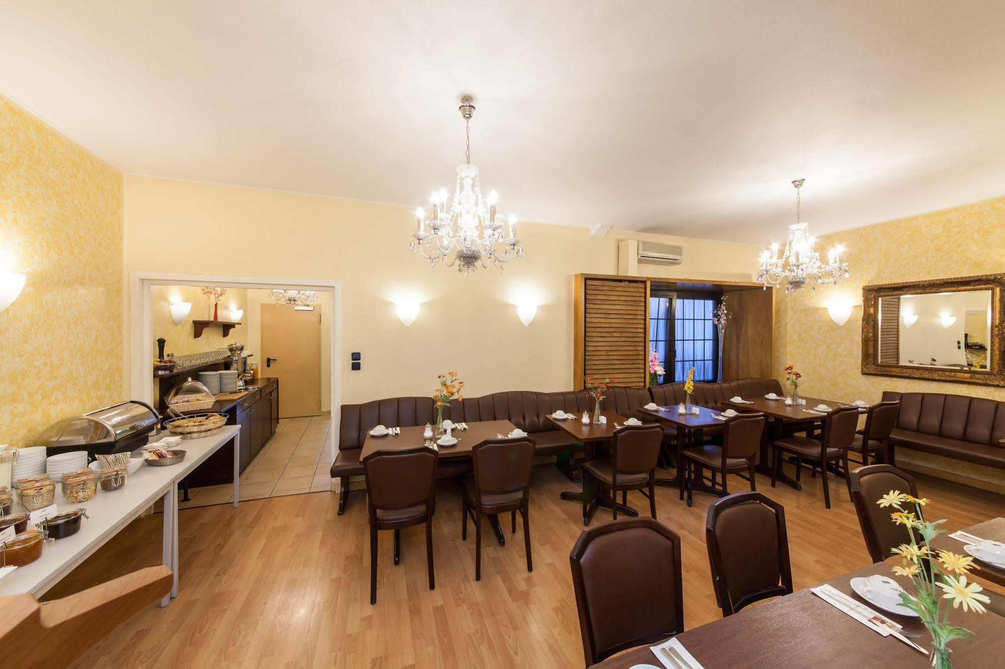 Hotel An Der Oper Duesseldorf Zewnętrze zdjęcie